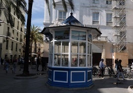 El Ayuntamiento de Cádiz adecenta tres kioscos de la ciudad para sacarlos a licitación