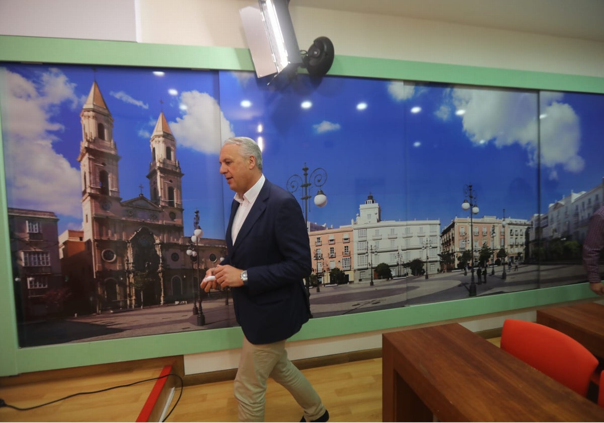 Ruiz Boix, en la sede provincial del PSOE