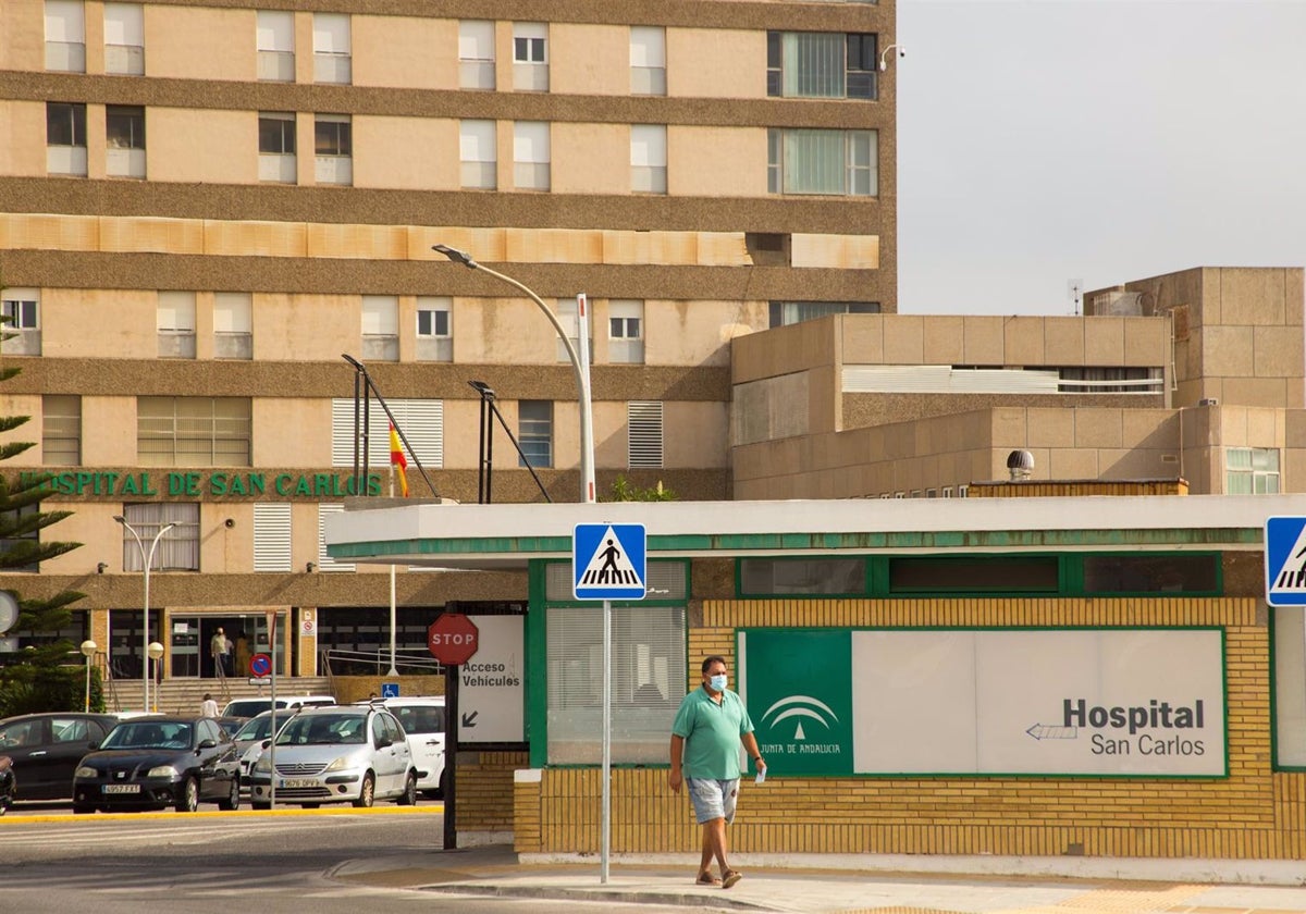 La Junta anuncia la reforma de los quirófanos del hospital San Carlos durante el verano