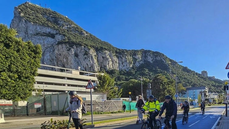 Bruselas busca dar un «impulso claro» a las negociaciones sobre Gibraltar con reuniones con Lammy y Albares