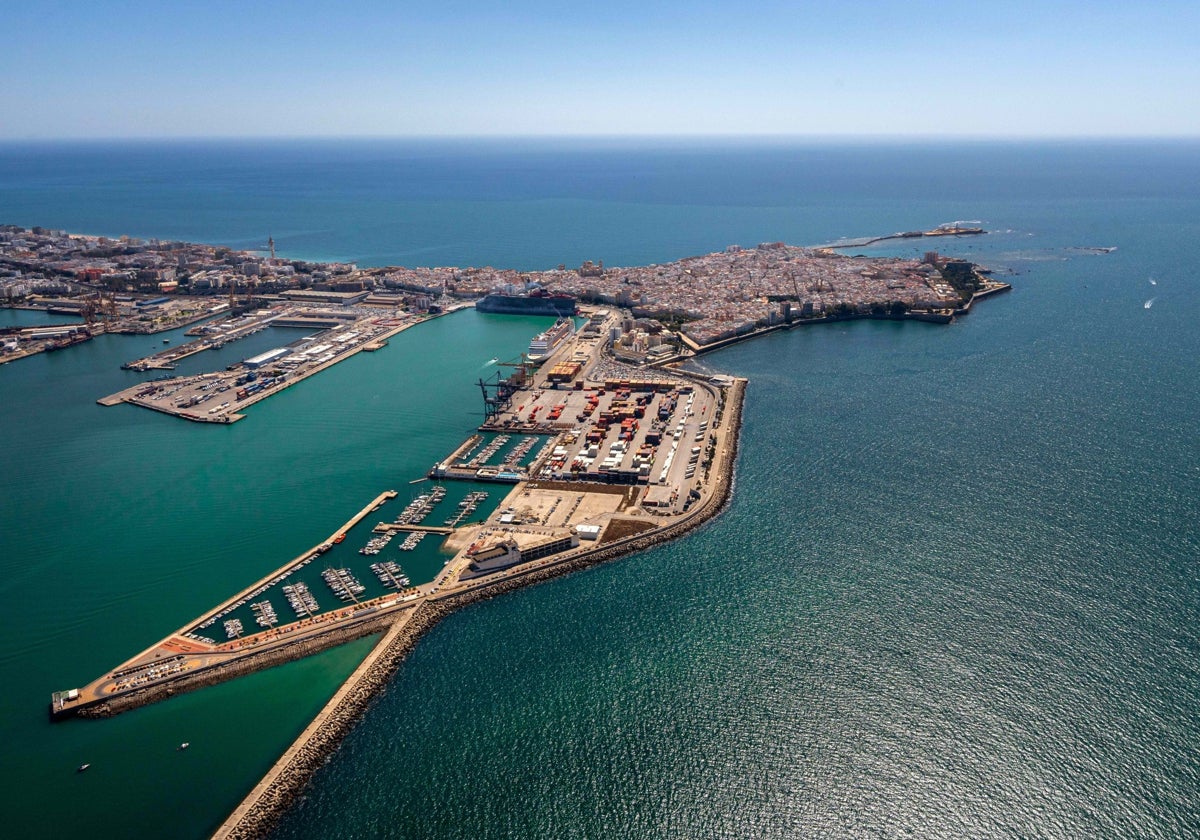 El Grupo Popular en el Ayuntamiento de Cádiz instará al Gobierno a incluir el Puerto de Cádiz en el Corredor Atlántico