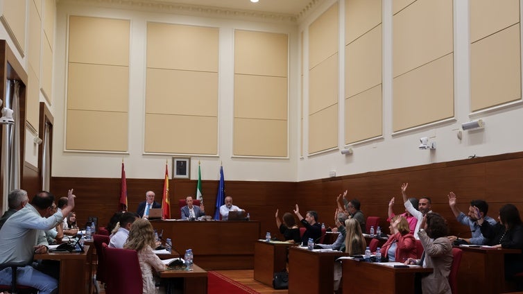 El Pleno de Chiclana da luz verde a casi 2 millones de euros para distintas inversiones municipales
