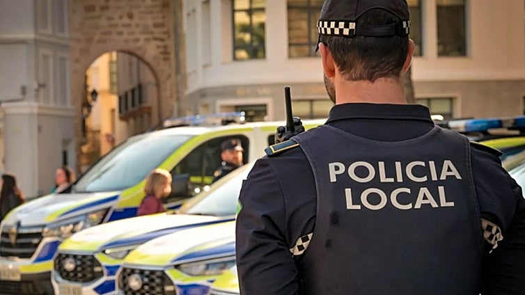 Dos conductores detenidos en Cádiz: quintuplica la tasa, conduce en sentido contrario y circula a 200 km/hora