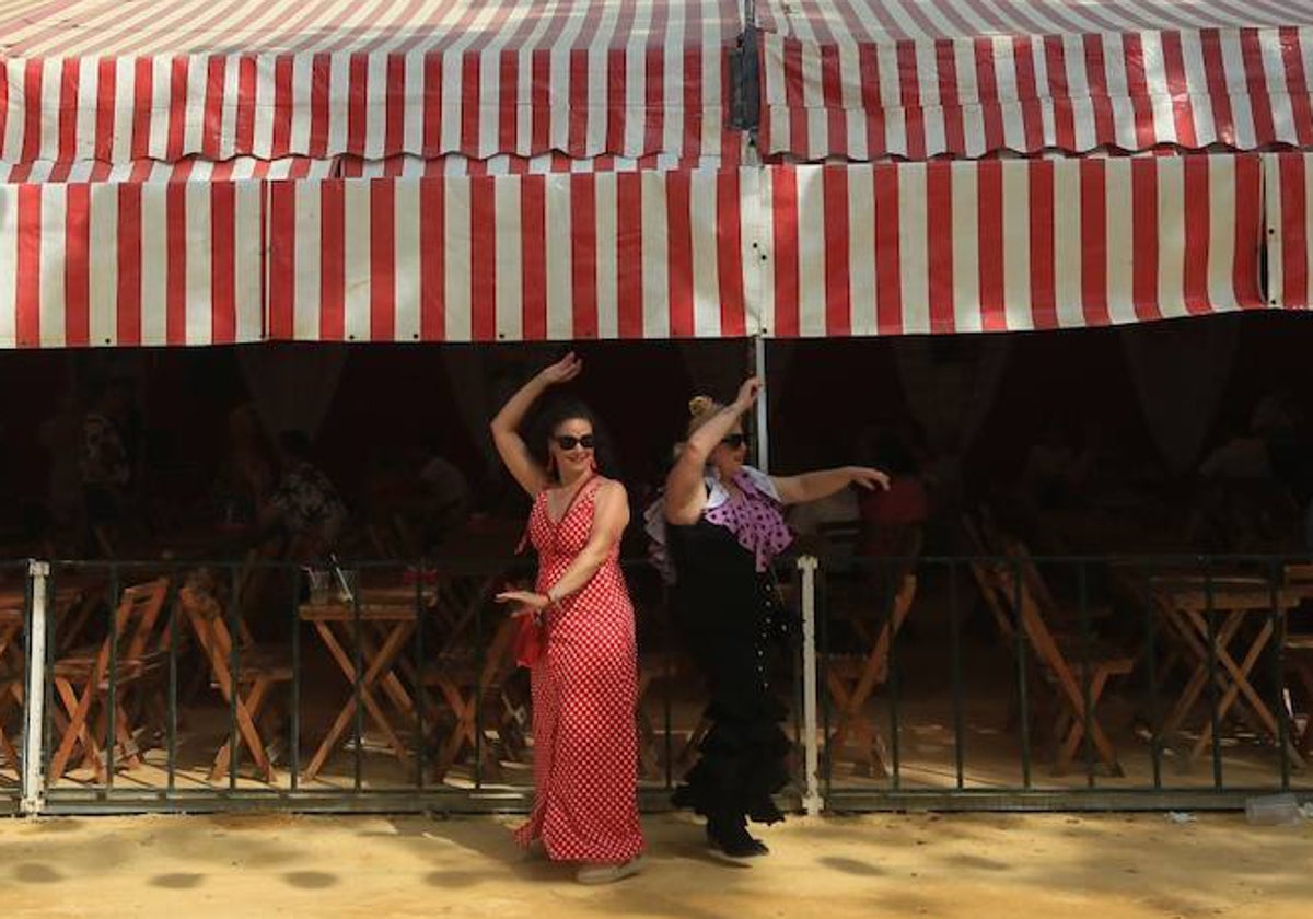 Ambiente en la Feria de El Puerto el domingo