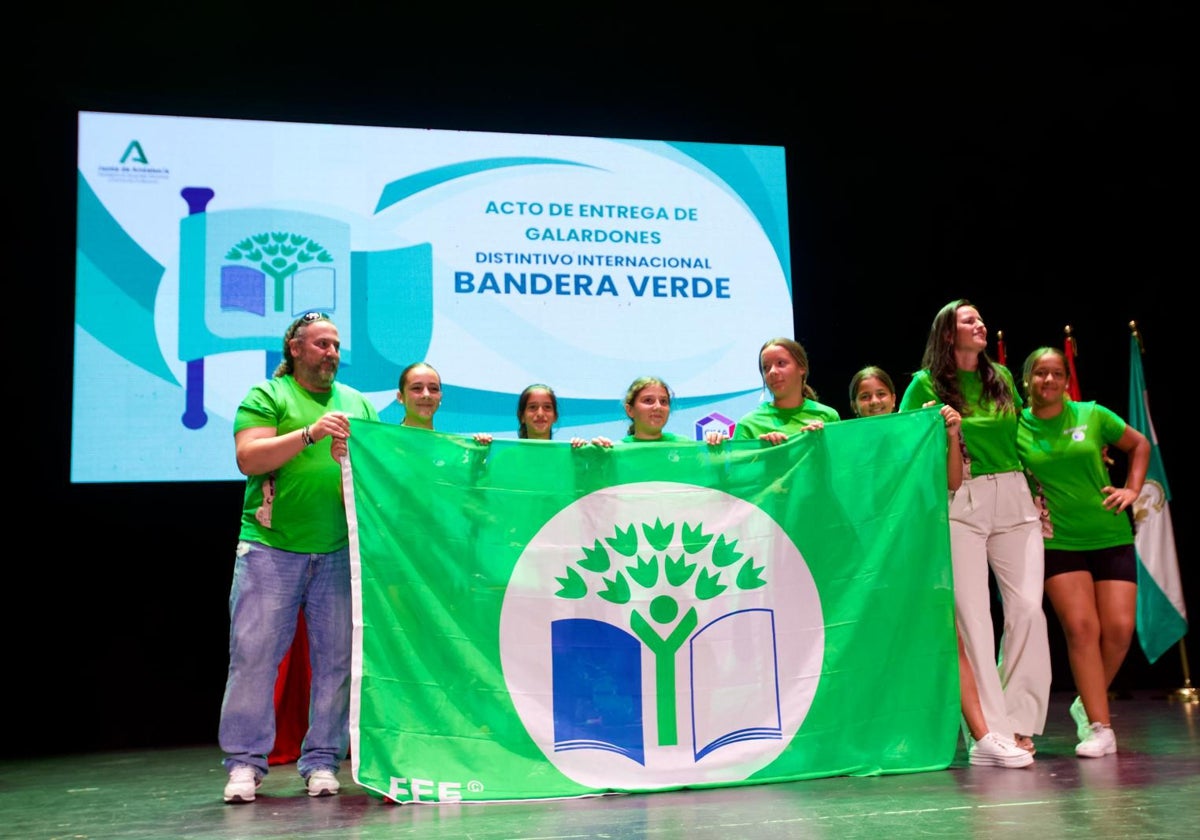 El colegio Profesor Juan Carlos Aragón recogió su reconocimiento en el acto de entrega de galardones en Almería.