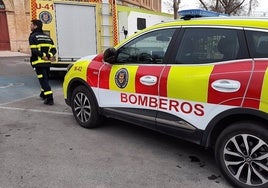 Afectada por inhalación de humo una mujer tras un incendio en una vivienda de Ubrique