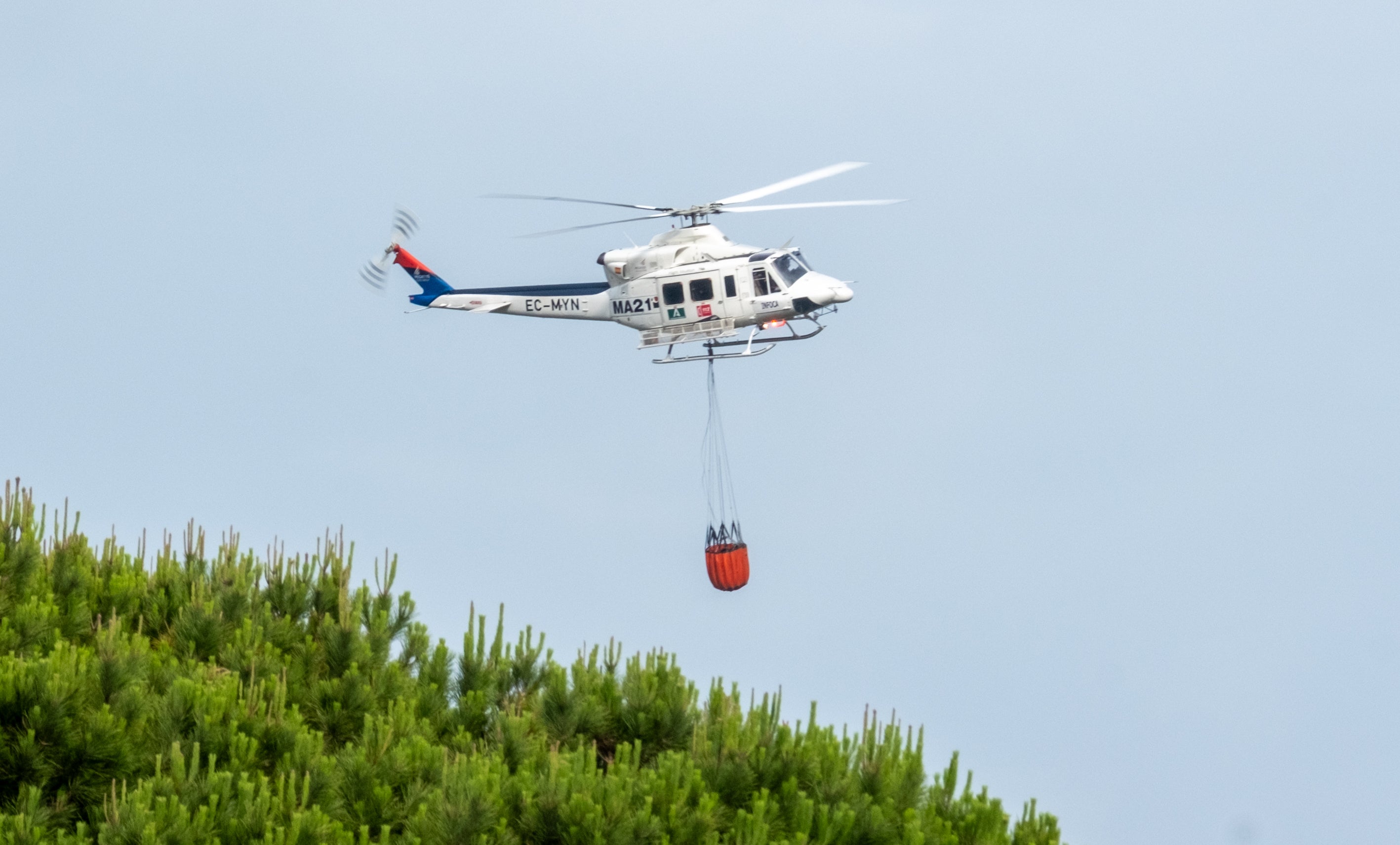 Fotos: Las imágenes del incendio de Puerto Real