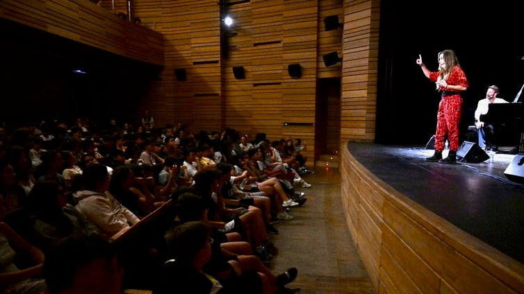 Jazz Vejer y Fundación 'la Caixa' inauguran en el Teatro San Francisco un programa sociocultural que une música, educación e inclusión