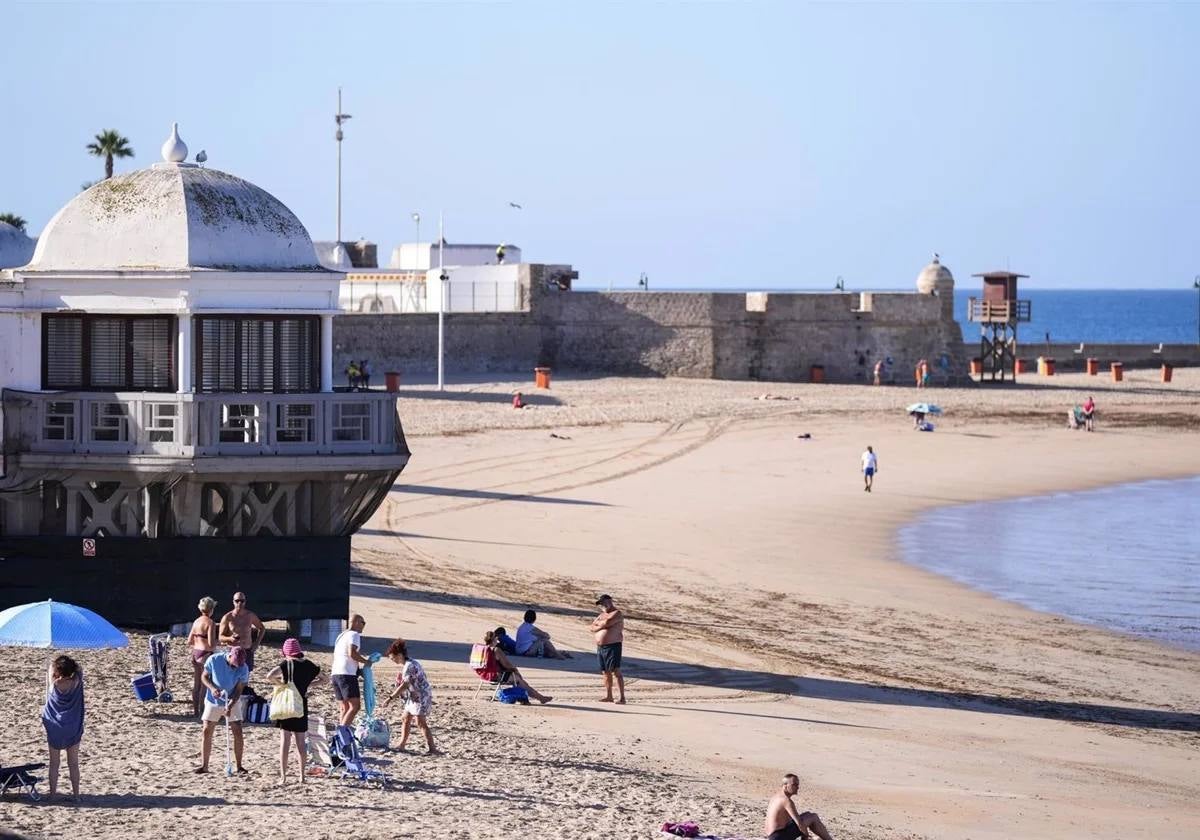 El Ayuntamiento de Cádiz destina más de 200.000 euros a mejorar accesos y seguridad en las playas