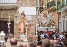 Traslado de imágenes para el Corpus de Cádiz