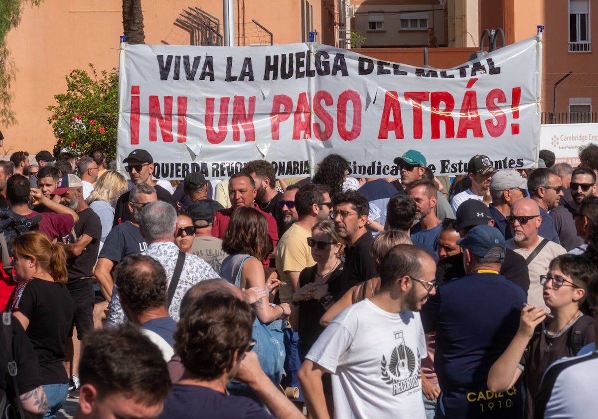 Fotos: Así ha sido la protesta de la huelga del metal en Cádiz de este miércoles