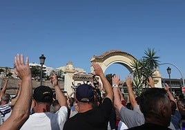 Los trabajadores del Metal de Cádiz rechazan el preacuerdo para el nuevo convenio y marchan por el centro de la ciudad