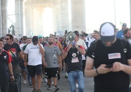 Trabajadores del metal de Cádiz se manifiestaron este lunes por las calles de Puerto Real
