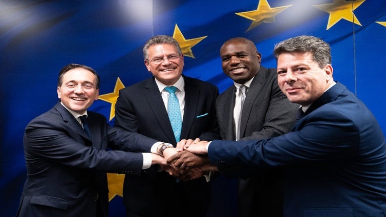 El pacto con Gibraltar beneficiará a 15.000 trabajadores transfronterizos, según el ministro Albares