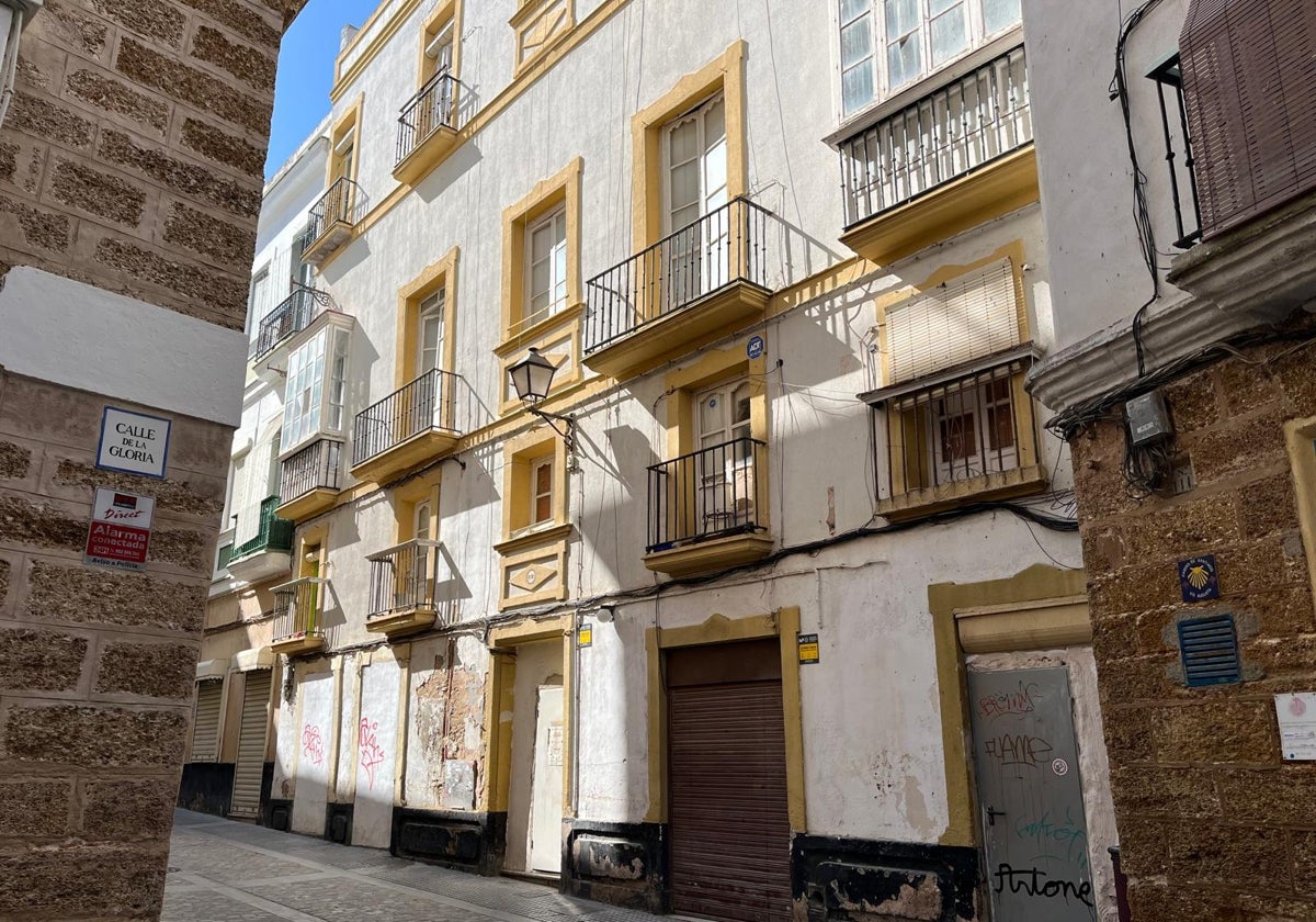 En las fincas 17 y 19 de la calle Sopranis se proyecta un nuevo hotel.