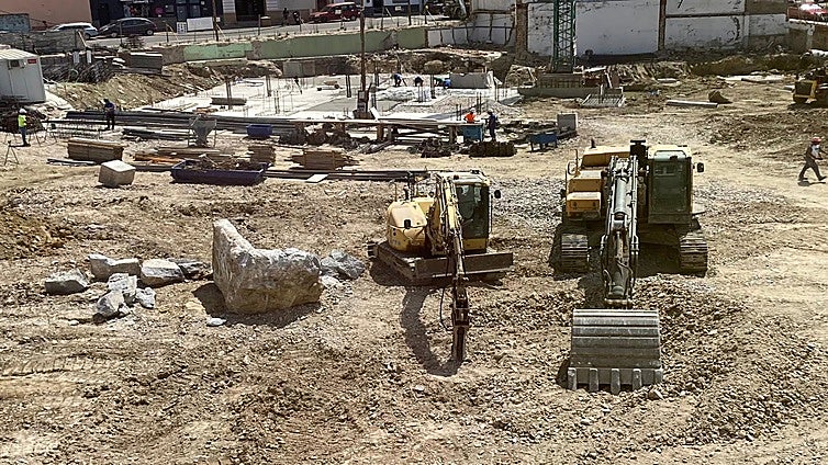 Llevan al Parlamento la denuncia sobre una posible destrucción de restos arqueológicos en Tarifa