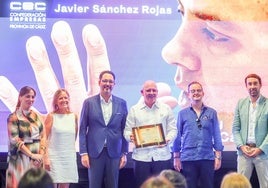 Honores de la CEC a Javier Sánchez Rojas por su labor durante casi cuatro décadas