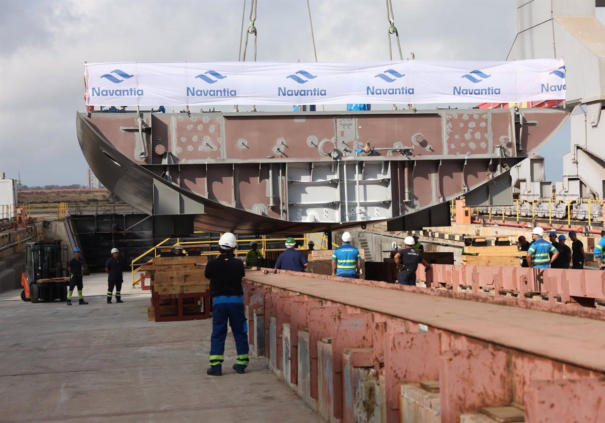 UGT pide al Gobierno el proyecto de modernización de las fragatas F-100 para Navantia Cádiz