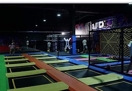 Este parque de camas elásticas y trampolines de Cádiz ha lanzado una oferta de 2x1 para este verano por su aniversario