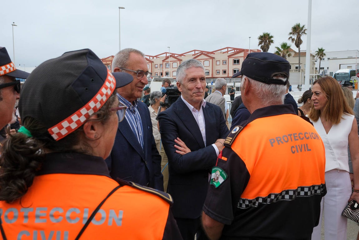 Fotos: Grande-Marlaska visita el puerto de Tarifa