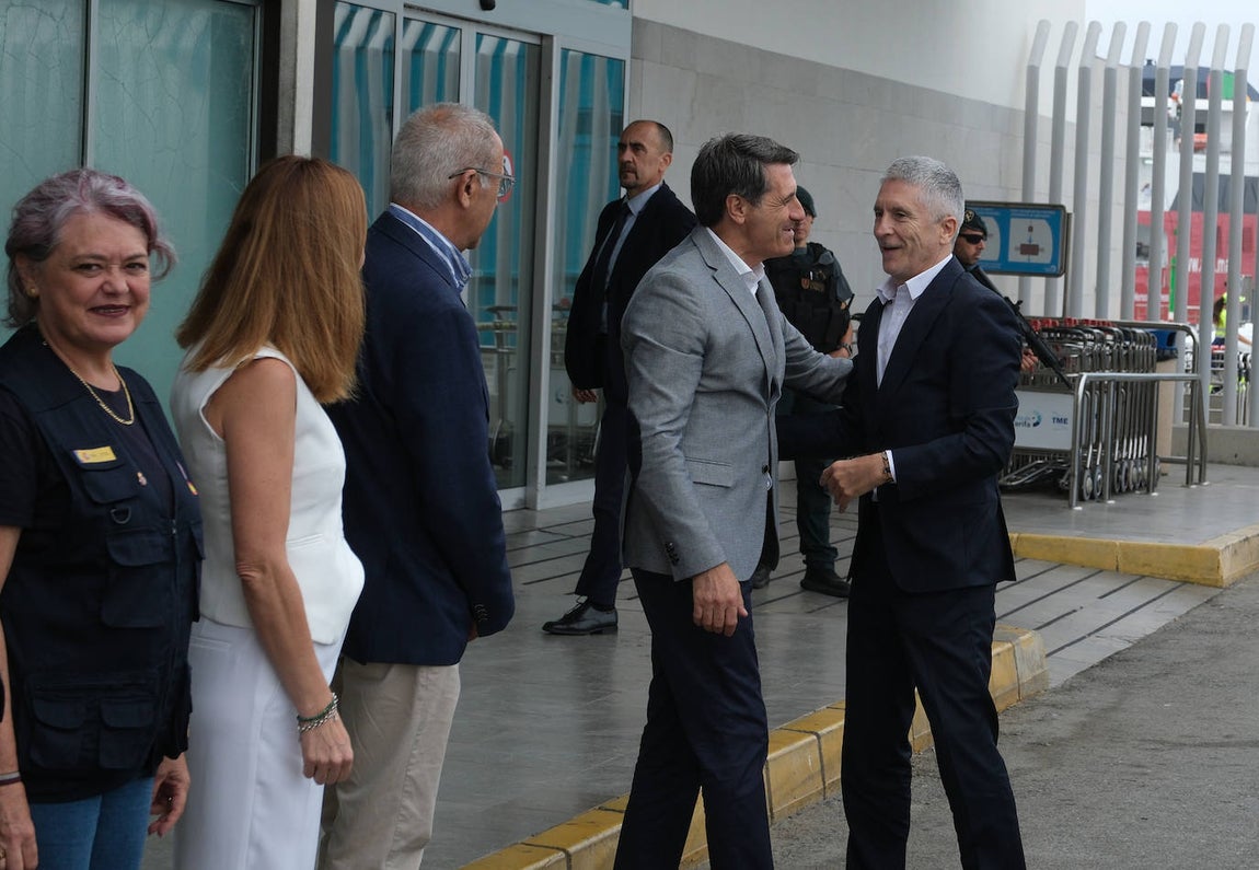 Fotos: Grande-Marlaska visita el puerto de Tarifa