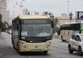 El Ayuntamiento de San Fernando trata de mediar en la huelga de autobuses