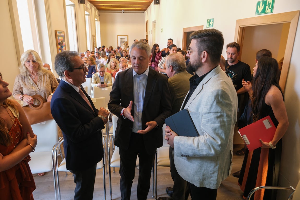 Las imágenes del acto de entrega del premio Gaditano de Adopción