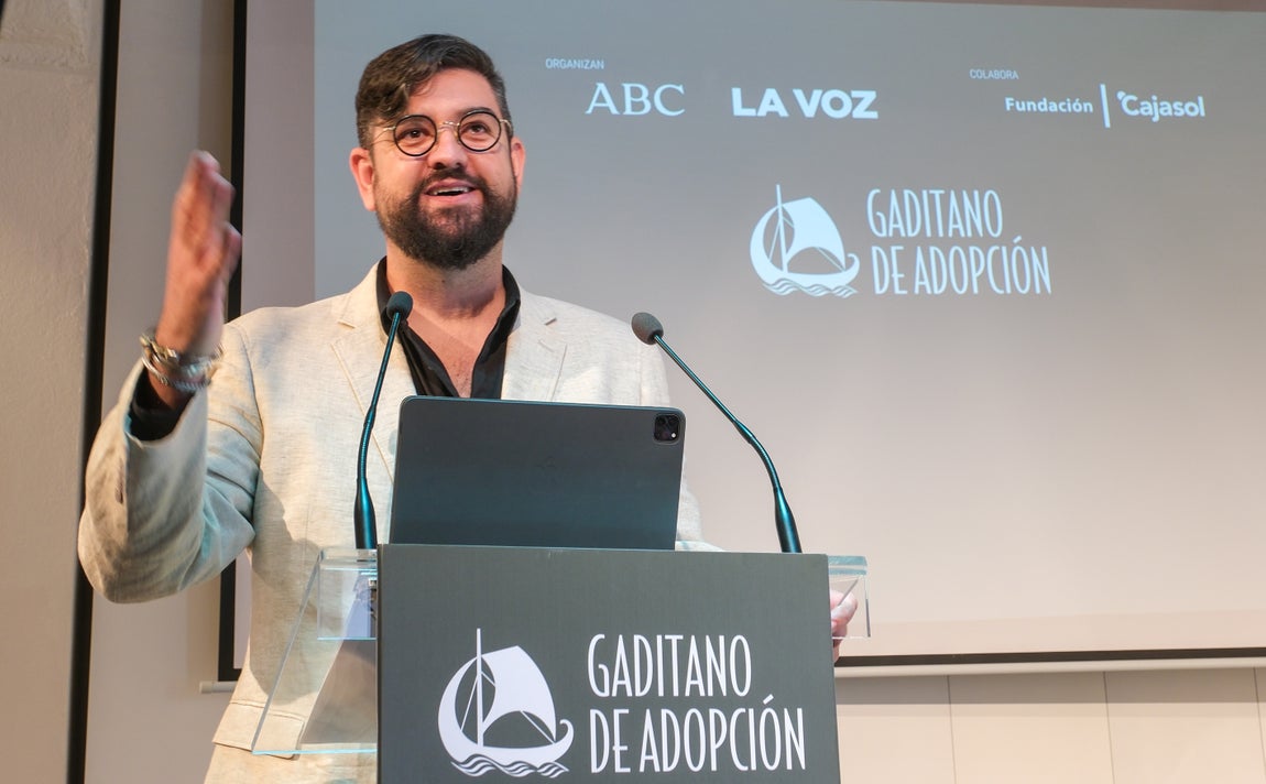 Las imágenes del acto de entrega del premio Gaditano de Adopción