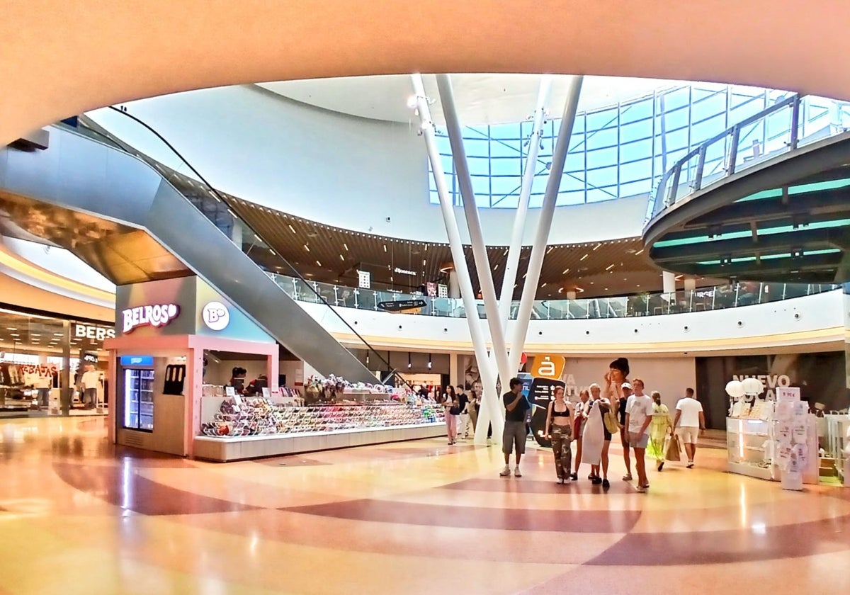 El centro comercial Área Sur continúa creciendo.
