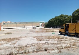Uso temporal del solar de Navalips como aparcamiento de Zona Verde  para los residentes de La Laguna