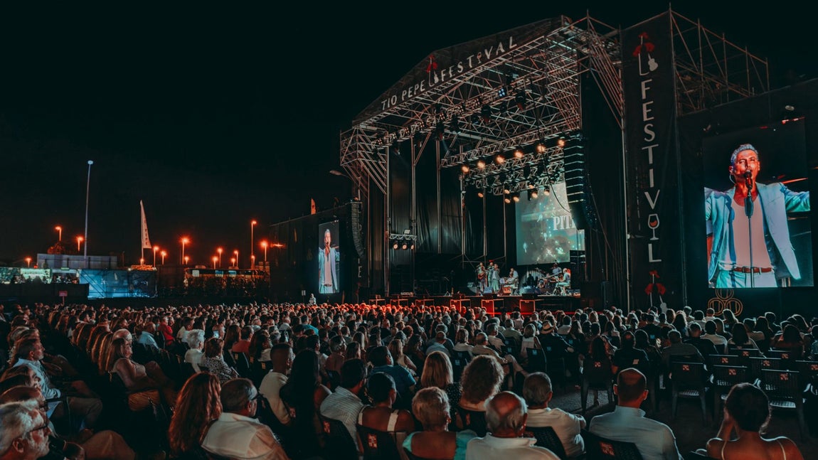 Fotos: Pitingo pone banda sonora a la jerezana Bodega Las Copas en Tío Pepe Festival