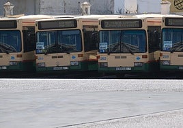 Tensión en la tercera reunión del transporte urbano de Cádiz, que acaba sin acuerdo y con la huelga en firme