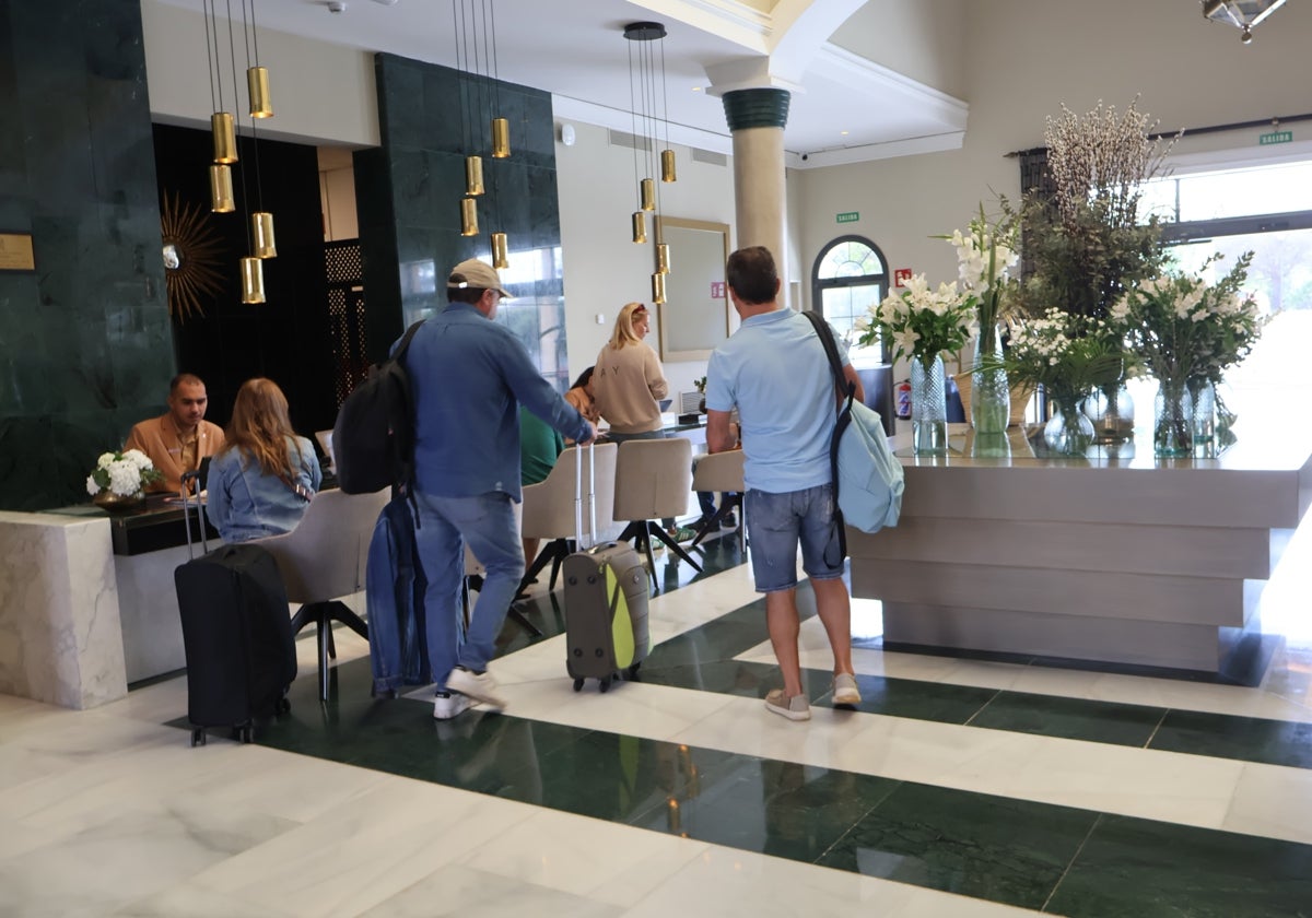 Más de 70.000 turistas se alojaron en los hoteles de Chiclana en junio