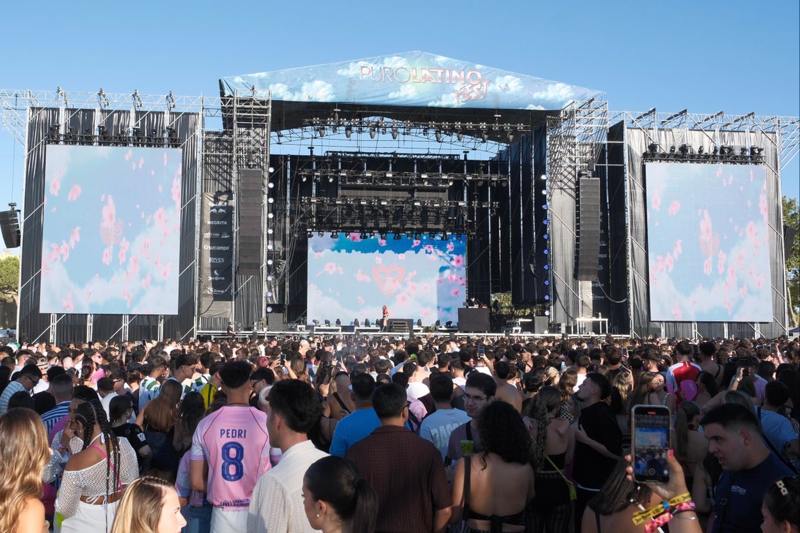 Fotos: Gran ambiente en la primera jornada del Puro Latino 2025