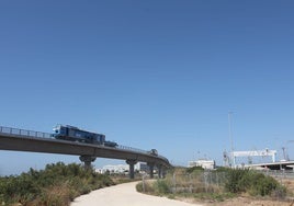 Otra locomotora prueba el nuevo trazado del tren de La Cabezuela