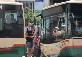 El nuevo pliego del transporte urbano de Cádiz recoge una flota de 60 autobuses, además de frecuencias y nuevas rutas