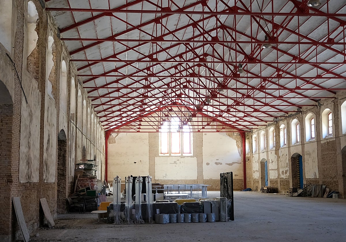 Una de las naves de los Depósitos de Tabacalera, en construcción.