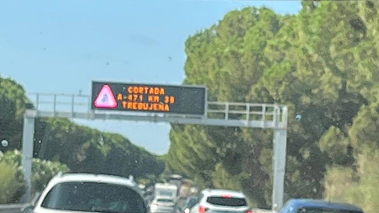 La autopista Sevilla-Cádiz vuelve a ser el punto negro de la Operación Salida: retenciones kilométricas