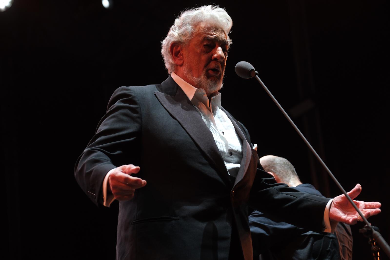 La voz de Plácido Domingo retumba en Chiclana