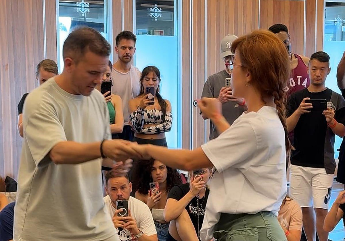 La Bachata Sensual atrae público internacional a Cádiz