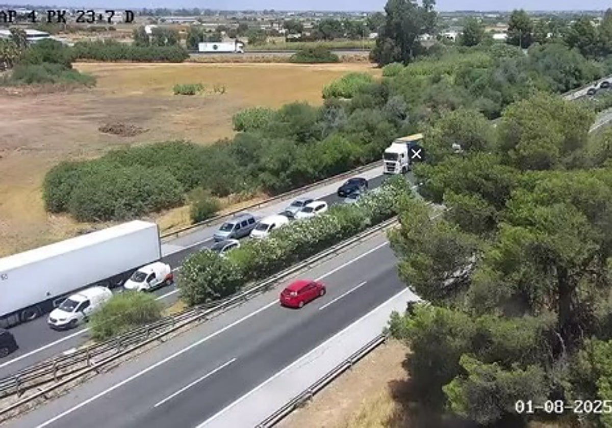 Imagen del colapso en la AP-4 este pasado 1 de agosto.