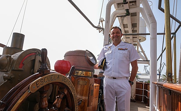 El nuevo comandante del JS Elcano, José María de la Puente Mora-Figueroa.