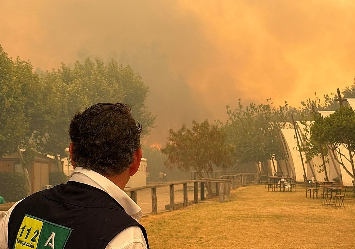 Antonio Sanz, desde el incendio en el paraje La Peña en Tarifa: «Si estás por la zona, precaución y sigue las indicaciones»