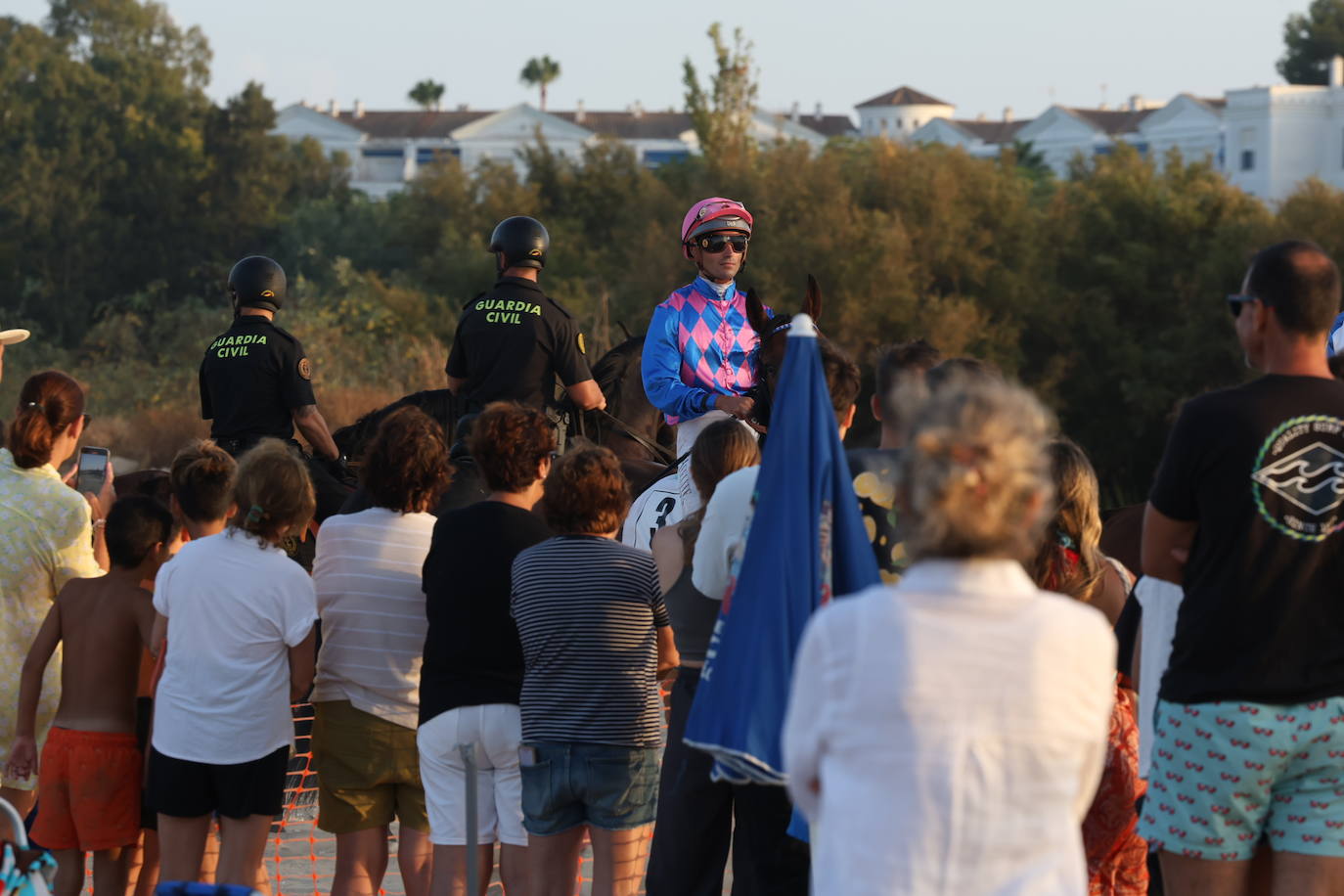Fotos: Así ha sido el primer ciclo de la Carreras de Caballos de Sanlúcar 2025