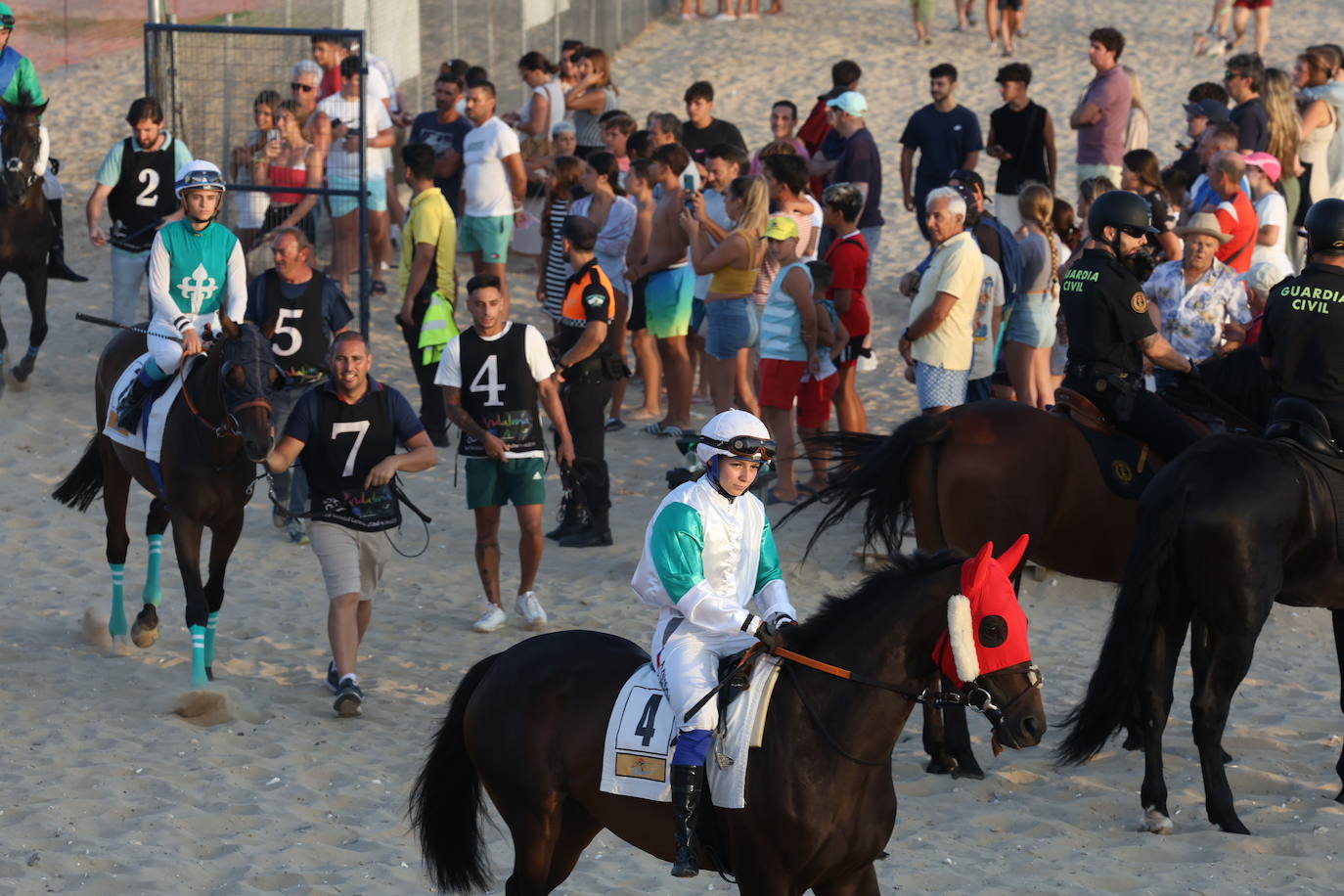 Fotos: Así ha sido el primer ciclo de la Carreras de Caballos de Sanlúcar 2025