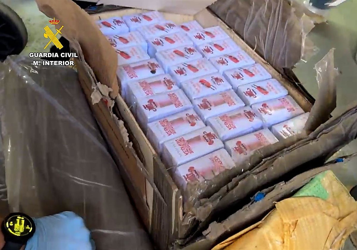 Segundo gran alijo frustrado en una semana en Cádiz: 800 kilos más de hachís interceptados