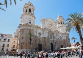 Cádiz recibe más turistas que el año pasado: estos son los motivos para visitarla