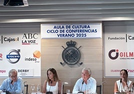 José Antonio del Cuvillo presenta su primera novela en el Aula de Cultura de Vistahermosa