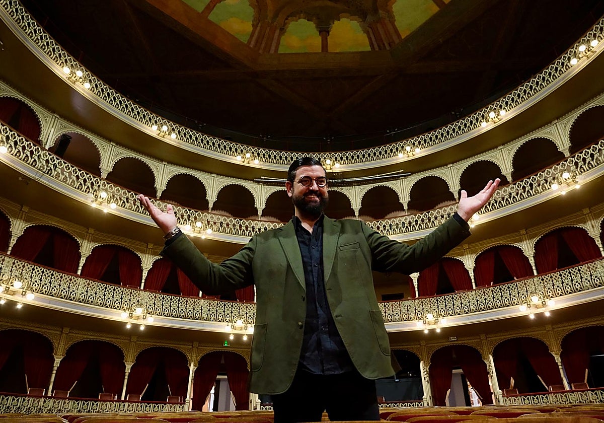 Manu Sánchez, pregonero del Carnaval de Cádiz, en el Gran Teatro Falla