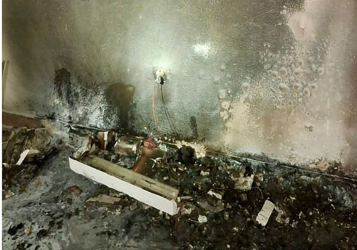 El salón fue la zona más afectada por las llamas